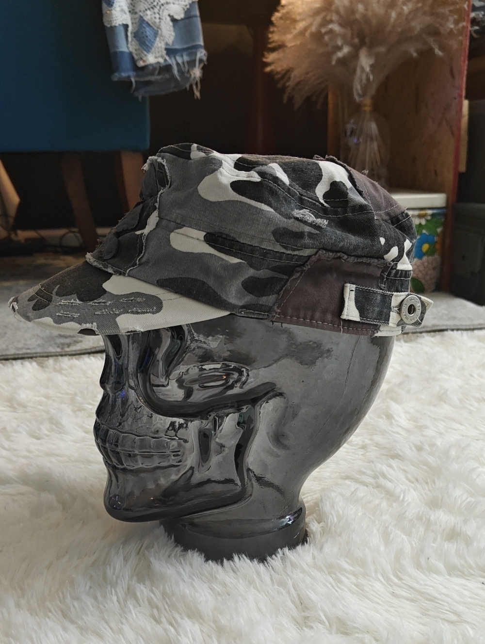 Y2K Disneyland Pirates of the Caribbean, Skull Patch Cap Black, Gray, White Camo - Picture 3 of 8